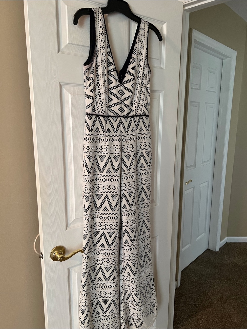 Dolce Vita Black and White V-Neck Geometric Jumpsuit